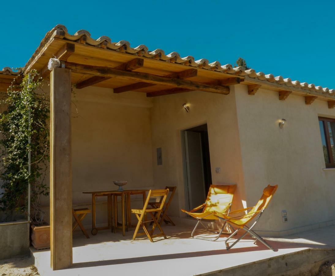 Villa La Casa Del Miele Di Borgo Carbone Locri Exterior foto